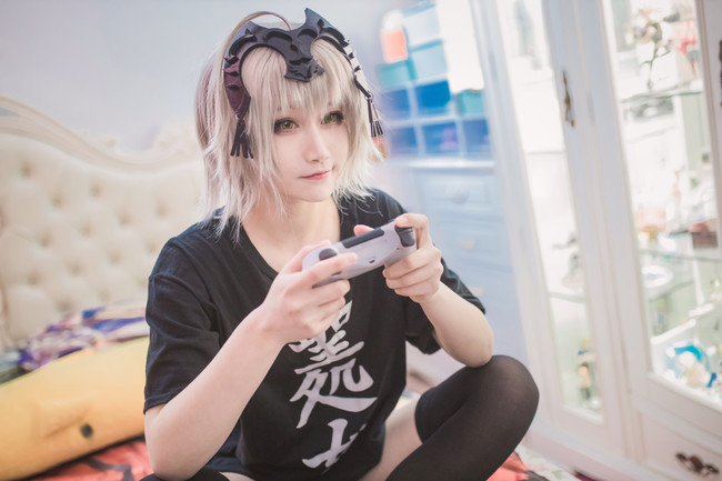 hth华体登录入口-南阳市教育局领导莅临淅川一小调研德育工作